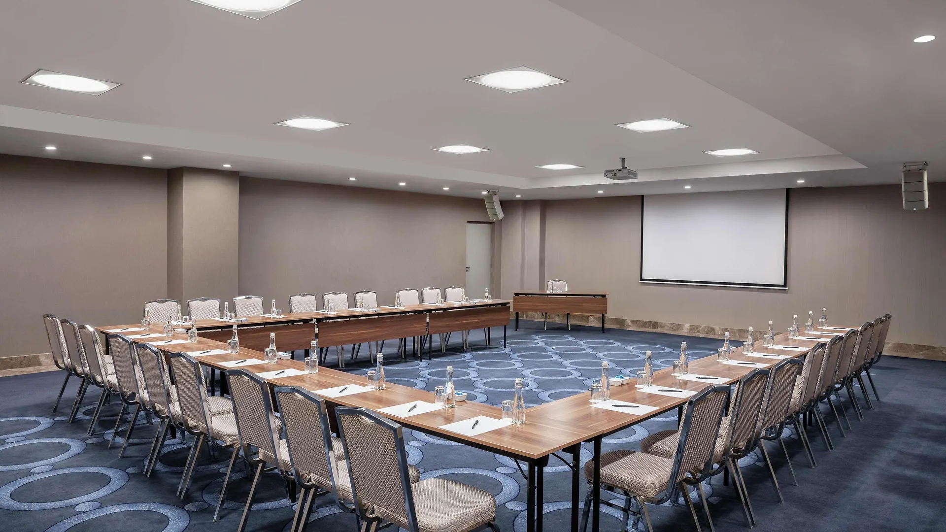 Doubletree By Hilton Istanbul Gayrettepe Hotel