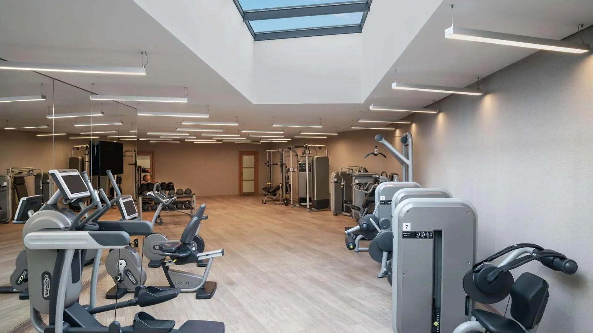 Doubletree By Hilton Istanbul Gayrettepe Hotel