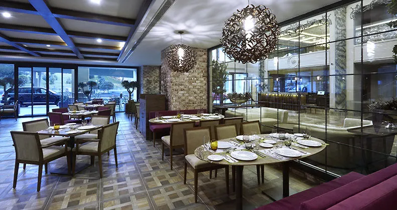 Doubletree By Hilton Istanbul Gayrettepe Hotel