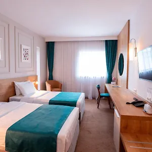 **** Otel Stil Romanya