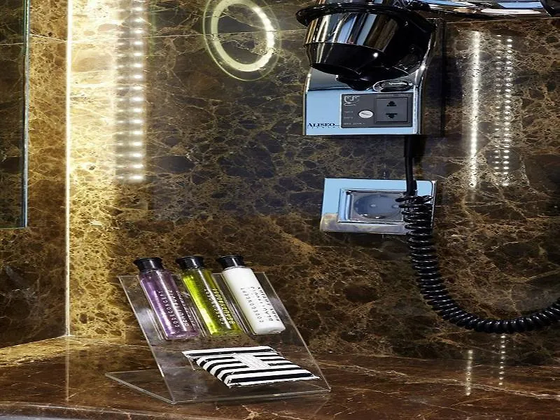 Doubletree By Hilton Istanbul Gayrettepe Hotel 5*,