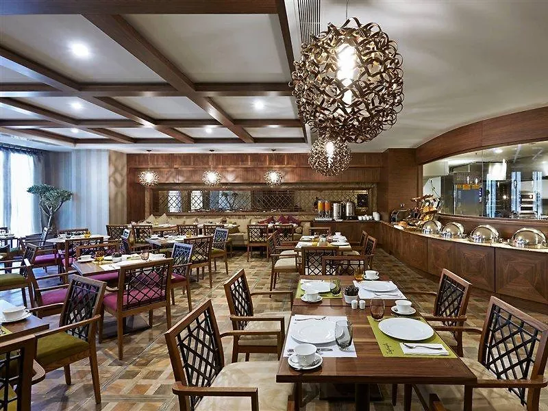 Doubletree By Hilton Istanbul Gayrettepe Hotel