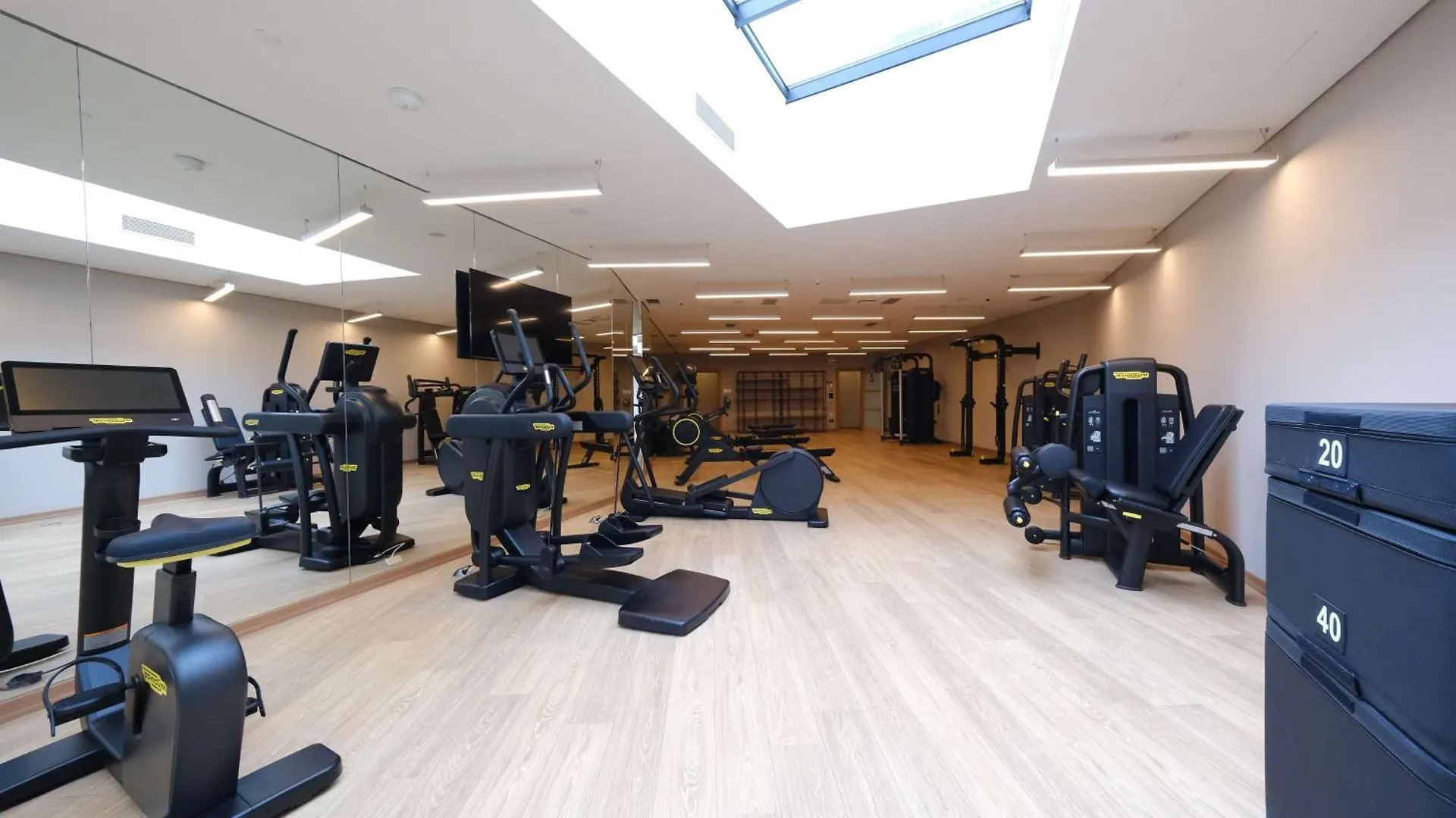 Doubletree By Hilton Istanbul Gayrettepe Hotel