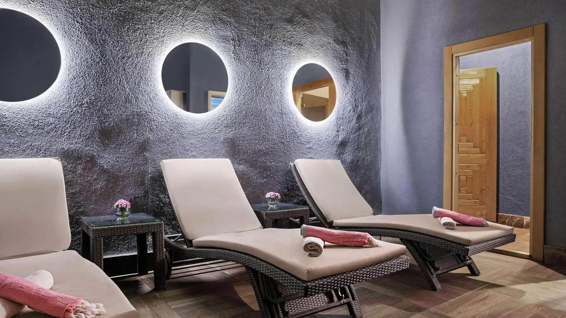 Doubletree By Hilton Istanbul Gayrettepe Hotel